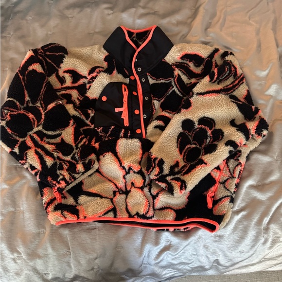 Free people hit the slopes magnolia  Women's fleece jacket - Picture 4 of 5